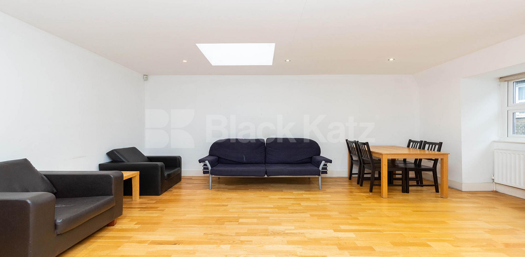 			LUXURY TWO BED TWO BATH  MINUTES TO TUBE!, 2 Bedroom, 2 bath, 1 reception Flat			 Kings Terrace, CAMDEN